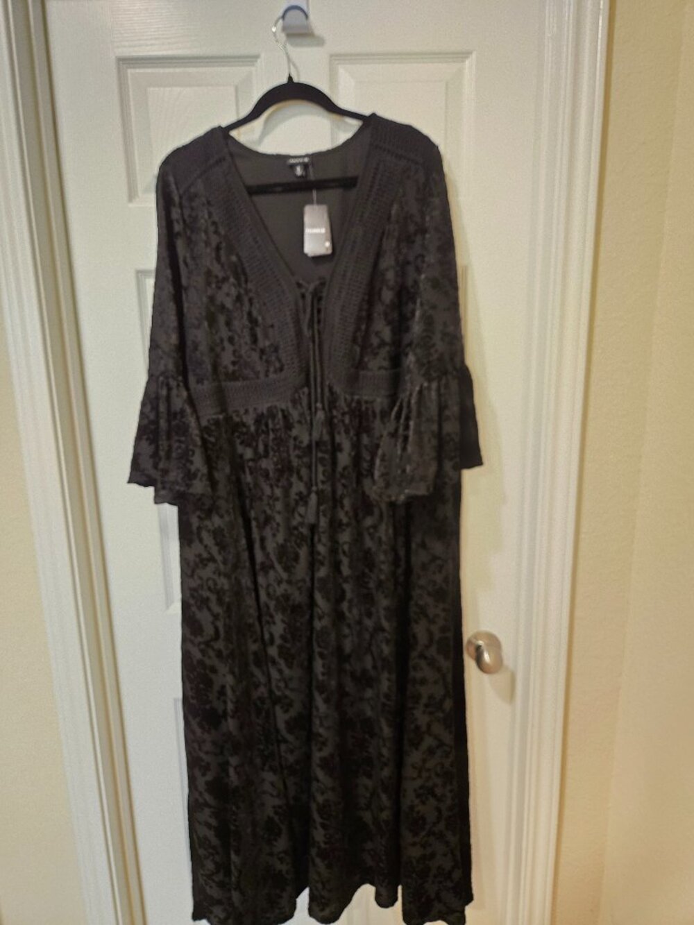Torrid black maxi dress size 3x new with tags